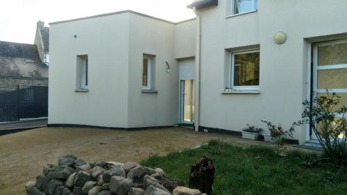 Grand studio lumineux près de la mer