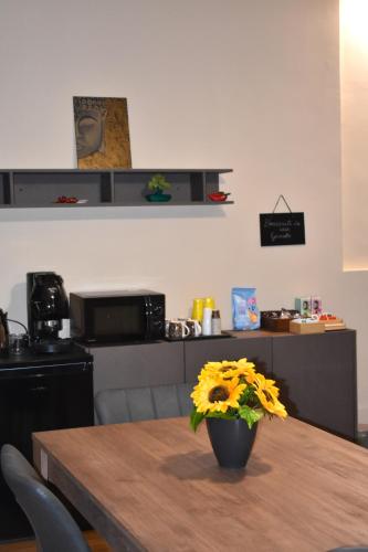 Casa Vacanze Oikia - Room Girasole photo 12