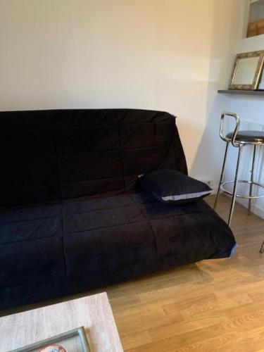 Studio renovated in the heart of Paris