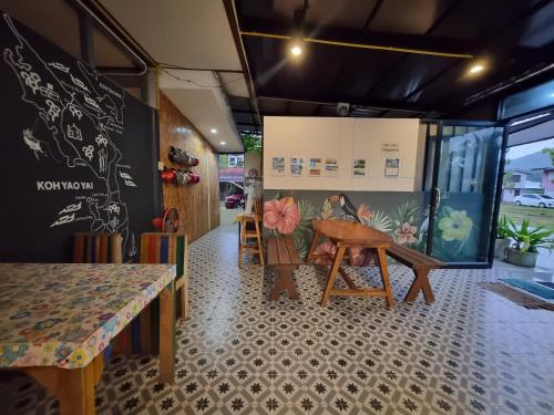 Posezení v ubytování Backpack Hostel Kohyaoyai