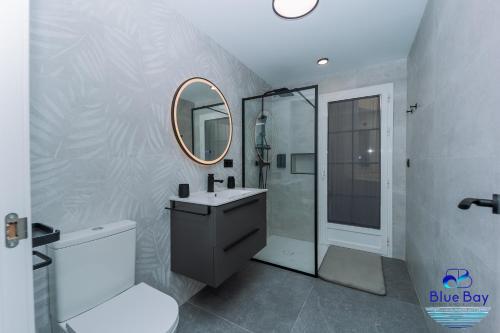 Et badeværelse på Breakfast at Tiffanys