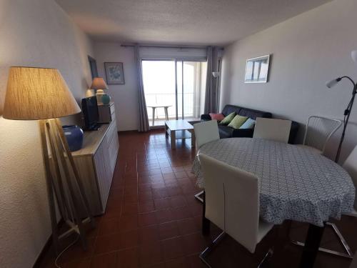 T3 cabine à Cap d'Agde avec piscine, plage à 30m pour 6 pers.