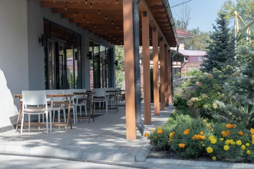 Gastello hotelにあるレストランまたは飲食店
