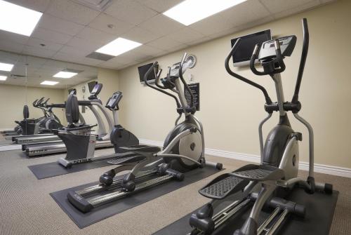 
The fitness center and/or fitness facilities at Salt Lake Plaza Hotel at Temple Square
