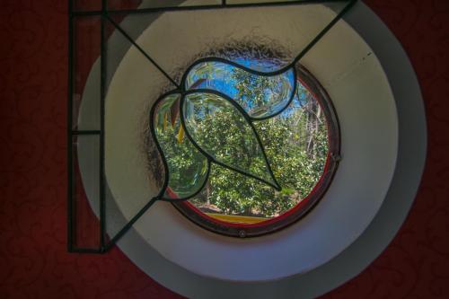 Cozy Rose Caboose – Photos 5
