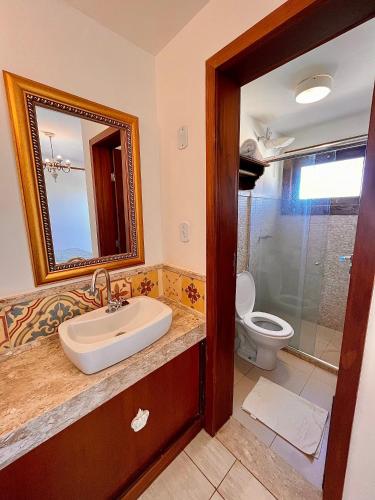 Bilik mandi di Hotel Vila Nova do Príncipe