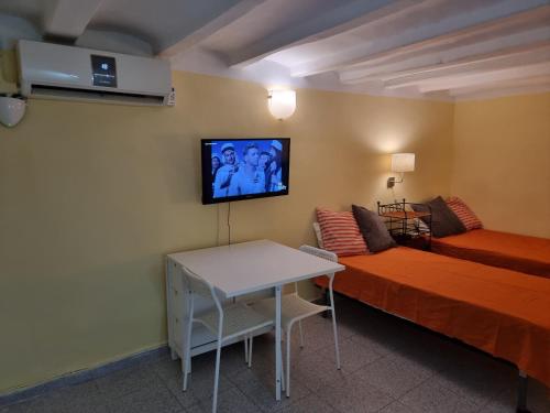 Apart 2 beds 1 sofabed downtown 31 nigths min Barcelona