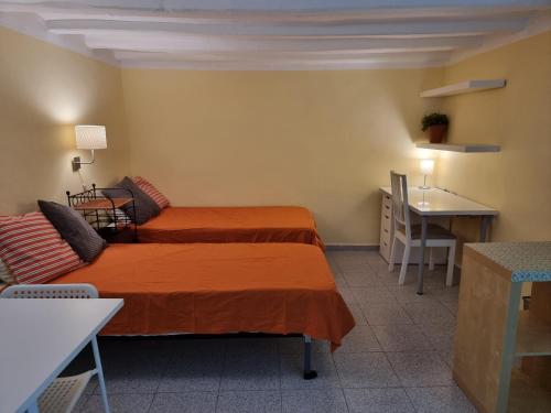 Apart 2 beds 1 sofabed downtown 31 nigths min Barcelona