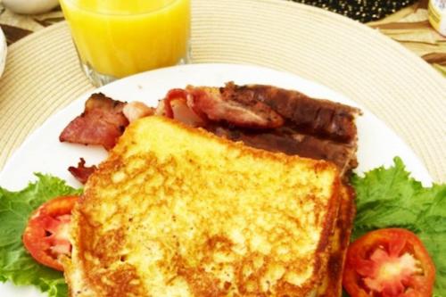 Opciones de desayuno para los huéspedes de The Suite at Rhyne House book one or more bedroom