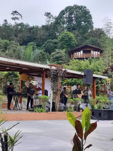 HOSTERIA MADERA FINA – Photos 2