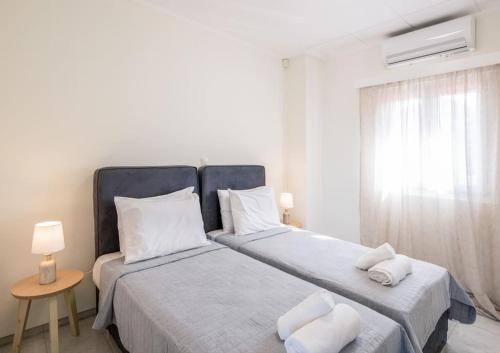 Кровать или кровати в номере Family Villa Portes with panoramic view!