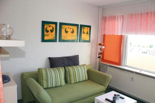 Ferienappartement K512 für 2-4 Personen in Strandnäheにあるシーティングエリア