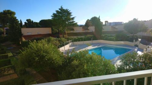 Bazén v ubytovaní Appartement avec piscine proche plage et commerces alebo v jeho blízkosti