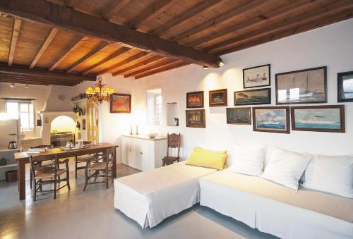 Χώρος καθιστικού στο Villa Halara