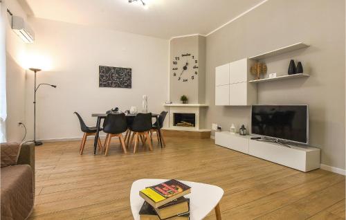 2 Bedroomgorgeous Apartment In Balestrate