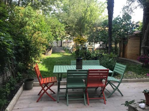 Κήπος έξω από το Aquitain Home chambre studio appartement Gare Saint Jean