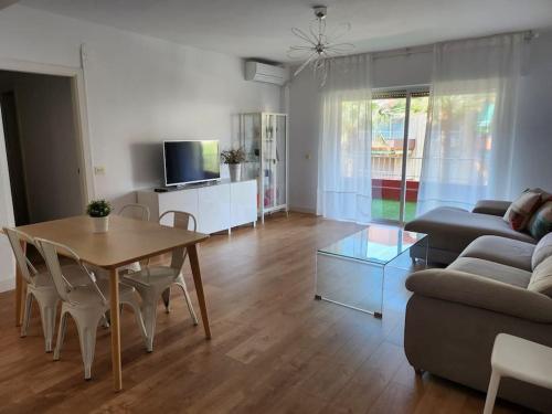 Et tv og/eller underholdning på Minimal apartment costa tropical