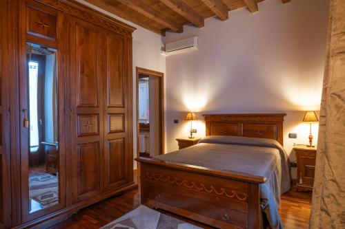 Ένα ή περισσότερα κρεβάτια σε δωμάτιο στο Napule...è Apartments
