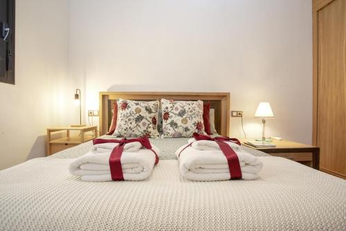 -MalagaSunApts-Cervantes Pool&Parking