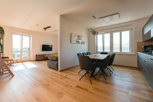 TAMLiving Center Luxury 4 rooms Smart TV Kitchen Great View