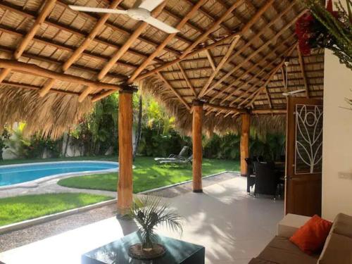 Bazén v ubytování Las Terrenas Villa- King Bed, Beaches & Dining nebo v jeho okolí