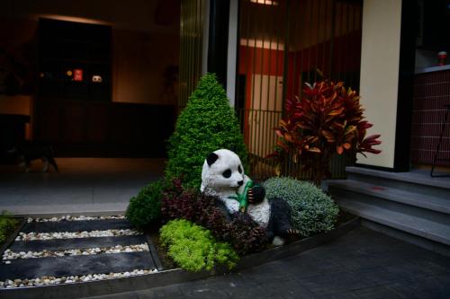 Xishu Garden Inn 熙蜀酒店 — Garden view