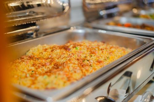 Makanan di atau berdekatan hotel