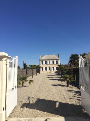 Gallery image of La Maison des Vignes in Ludon-Médoc