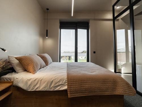 Cama o camas de una habitación en Hotel MiraMar smart room