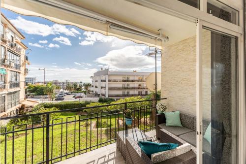 Tranquil 2BR Coastal Bliss