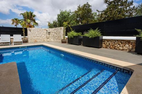 A piscina localizada em La casa Escaniana ou nos arredores