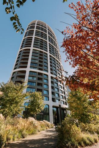 Foto SKAU Sky Park Blue by Zaha Hadid 21 floor 2 tower Panoramic View Free Parking 6