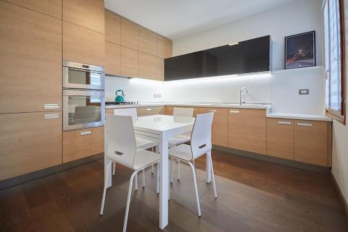 Large apartment Navigli