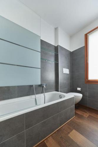 Large apartment Navigli