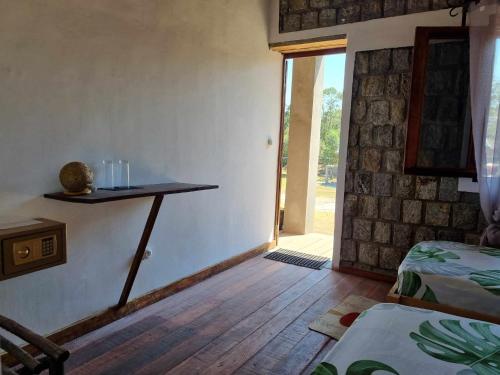 MOTEL M1 tesisinde bir odada yatak veya yataklar