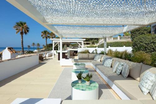 Beachfront Villa La Luisa, Golden Mile, Marbella