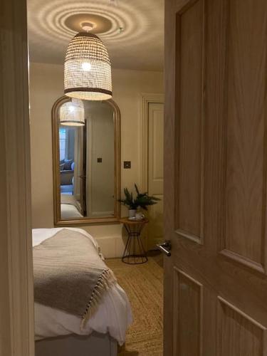 Cosy home away from home. photo 14