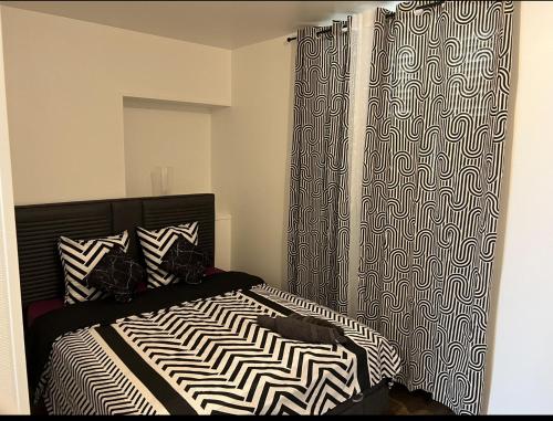 Llit o llits en una habitació de Lilas