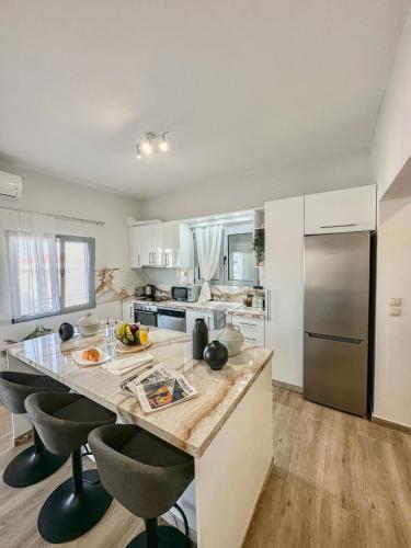 4-Bedroom Prestige Apartment Rhodes near Old Town