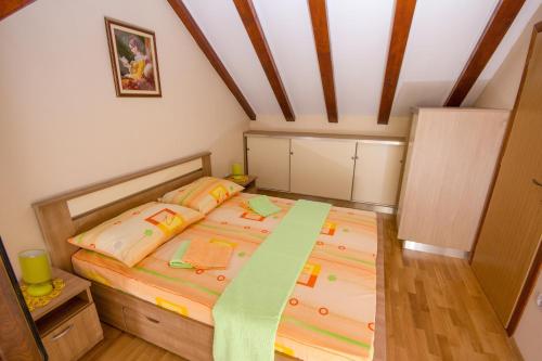 Apartment Niko Kaštel Stari