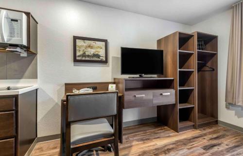 Μια τηλεόραση ή/και κέντρο ψυχαγωγίας στο Extended Stay America Select Suites - Pittsburgh - Cranberry