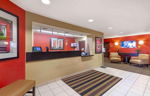a lobby of a hospital with a waiting room at Extended Stay America Suites - Baltimore - Timonium in Timonium