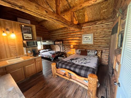 Rendezvous at Hover Camp – Photos 2