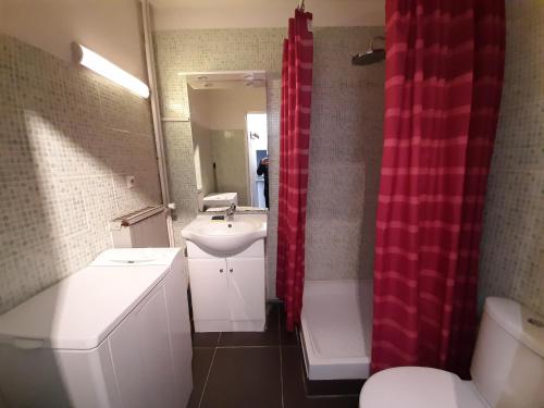 Studio central à Tignes, proche pistes, balcon - FR-1-449-189