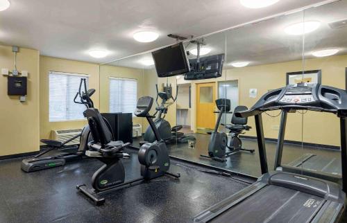 Γυμναστήριο ή/και όργανα γυμναστικής στο Extended Stay America Suites - Boston - Waltham - 32 4th Ave