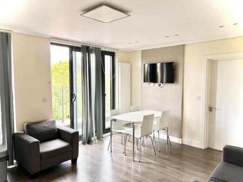 Zona d'estar a Luxurious 2 Bedroom flat in Central London