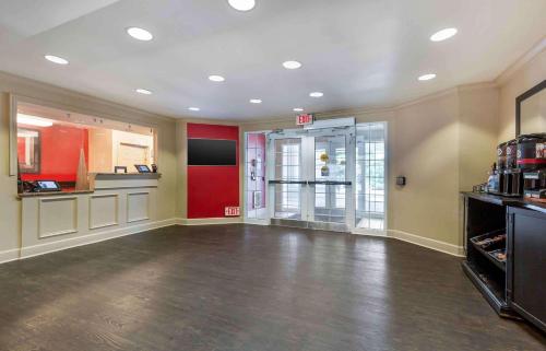 Кухня или мини-кухня в Extended Stay America Suites - Washington, DC - Gaithersburg - South
