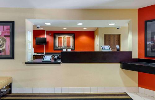 a fast food restaurant with a counter with a phone at Extended Stay America Suites - Washington, DC - Sterling in Sterling