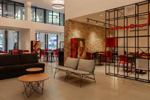 Hotel Moov Porto Alegreにあるシーティングエリア