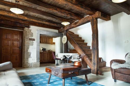 Ruang duduk di Trohi Homes - Soulful Istrian Hideaway